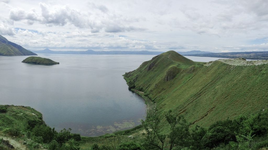 Toba, největší sopečné jezero na světě